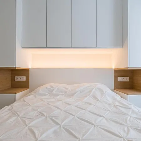 Bright Near The Center, Cleaning Included Apartment